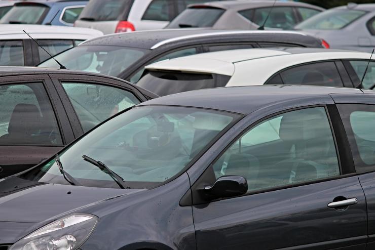 A kormány kérésére továbbra is ingyenes a parkolás Szombathelyen
